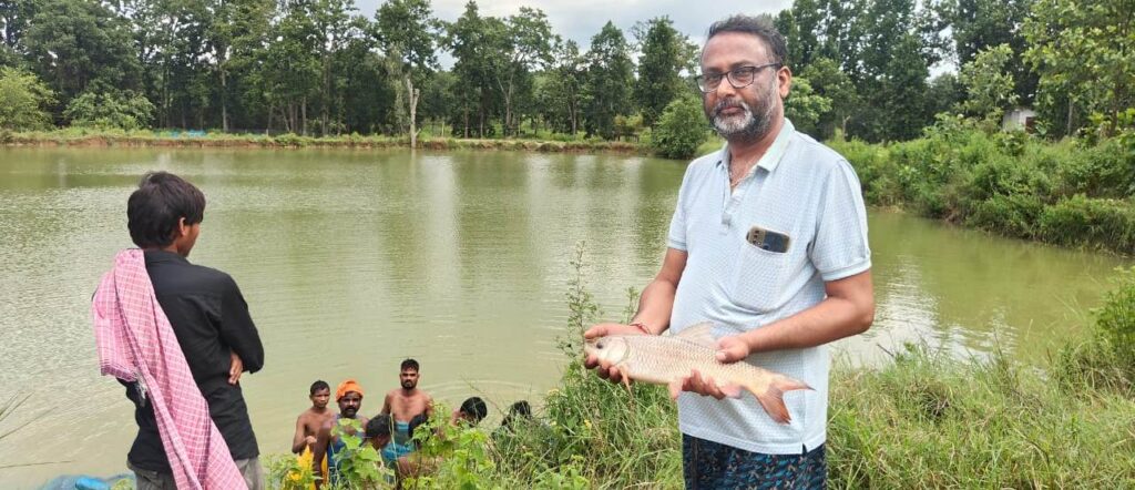 एक साधारण किसान से मछली पालन के अग्रदूत बनने तक की प्रेरक यात्रा