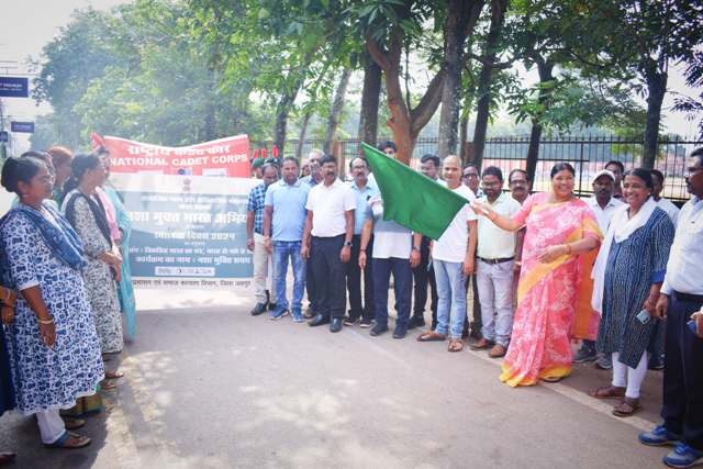 जशपुर : नशा मुक्ति अभियान के लिए निकाली गई जन जागरूकता रैली, सेमिनार का भी किया गया आयोजन