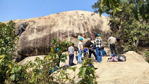 देशदेखा क्लाइंबिंगः साहसिक खेलों से गांव के युवाओं का बढ़ा आत्म-विश्वास, मुख्यमंत्री के पहल पर जशपुर जिले में हो रहा पर्यटन क्षेत्र में विकास