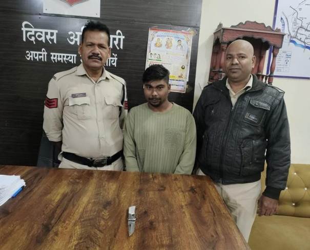 थाना क्षेत्र में अशांति फैलाने वालों के विरूद्ध सरकण्डा पुलिस की कार्यवाही : स्ट्रीट पेट्रोलिंग दौरान आकस्मिक चेंकिग में पकड़ा गया बदमाश…गिरफ्तार कर न्यायालय में किया गया पेश.