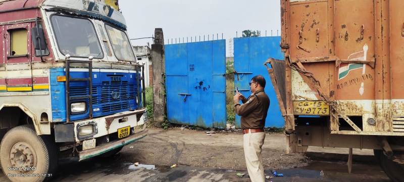 सड़क सुरक्षा पर ट्रैफिक पुलिस की कड़ी कार्यवाही : नो पार्किंग अभियान में 43 वाहन चालकों पर कार्यवाही कर ₹80,000 का जुर्माना किया गया वसूल.