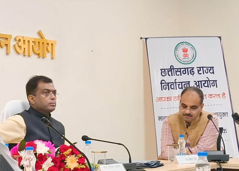 मतदाता सूची प्रकाशन के पूर्व सभी प्रशिक्षण कार्यक्रम सम्पन्न कराएं: राज्य निर्वाचन आयुक्त अजय सिंह ने स्थानीय निर्वाचन की तैयारियों की समीक्षा की