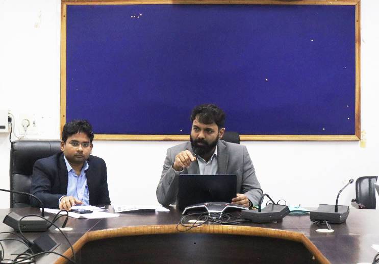 जशपुर : आयुष्मान कार्ड निर्माण हेतु विशेष महाभियान चलाने हेतु कलेक्टर ने दिए निर्देश