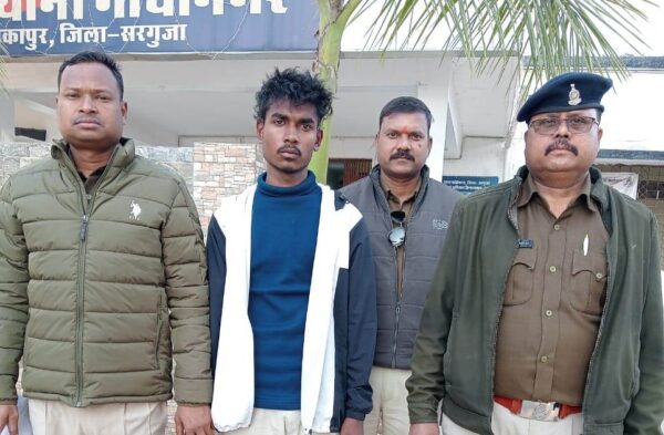 कैश काउंटर खाली, CCTV में कैद रहस्य! पुलिस ने सुलझाई मल्टीप्लेक्स में हुई चोरी की गुत्थी! पुलिस ने आरोपी को बाइक और माल के साथ पकड़ा!