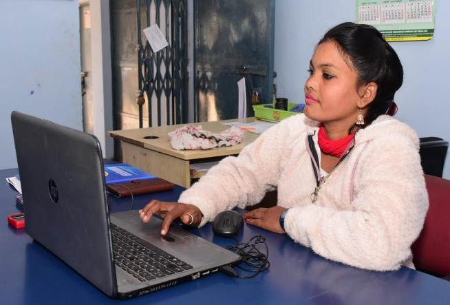 लखपति दीदी श्रीमती दिव्या निषाद गणतंत्र दिवस पर राष्ट्रपति भवन में आयोजित एट होम रिसेप्शन में होगी शामिल, राष्ट्रपति भवन नई दिल्ली में आयोजित एट होम रिसेप्शन के लिए देश भर से 10 लखपति दीदियों का चयन