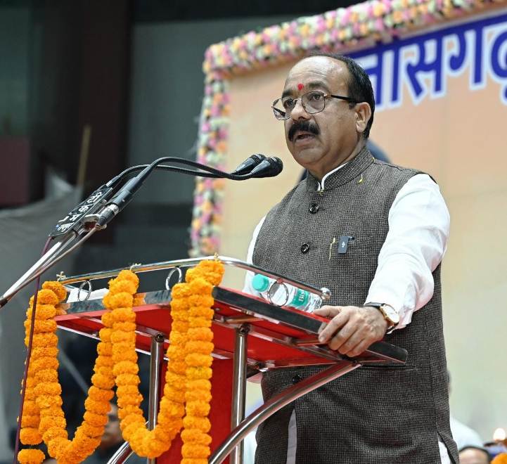 नगरीय निकाय अधिकारी-कर्मचारी अधिवेशन में शामिल हुए उप मुख्यमंत्री अरुण साव , कहा- कर्मचारियों की जरूरतों व मांगों को लेकर संवेदनशील है सरकार