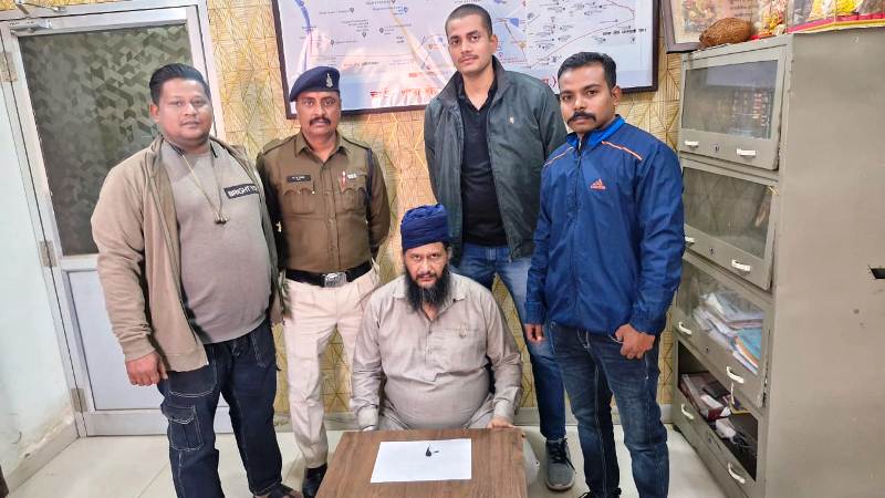 RAIPUR CRIME : अवैध मादक पदार्थ हीरोइन (चिट्टा) के साथ आरोपी धरम सिंह उर्फ धरमा गिरफ्तार : थाना कबीर नगर क्षेत्रांतर्गत हीरापुर टेंगना तालाब के पास मादक पदार्थ हीरोइन (चिट्टा) के साथ पकड़ा गया रंगे हाथ.