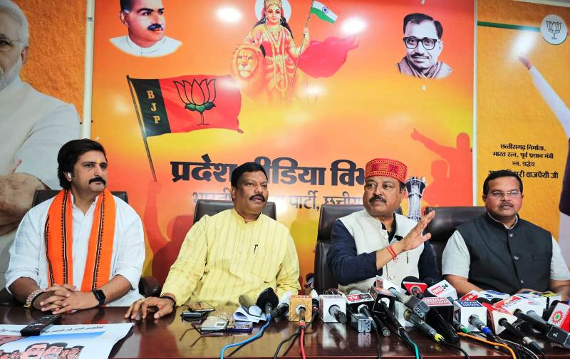 जनता से डरी कांग्रेस…घोषणा-पत्र के लिए नहीं मांगे जनता से सुझाव…नगरीय निकाय के चुनावों में कांग्रेस ने जनता से काट ली है कन्नी – संजय श्रीवास्तव