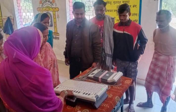 नगर पंचायत बगीचा: ईवीएम प्रशिक्षण से बढ़ाई जा रही मतदान जागरूकता