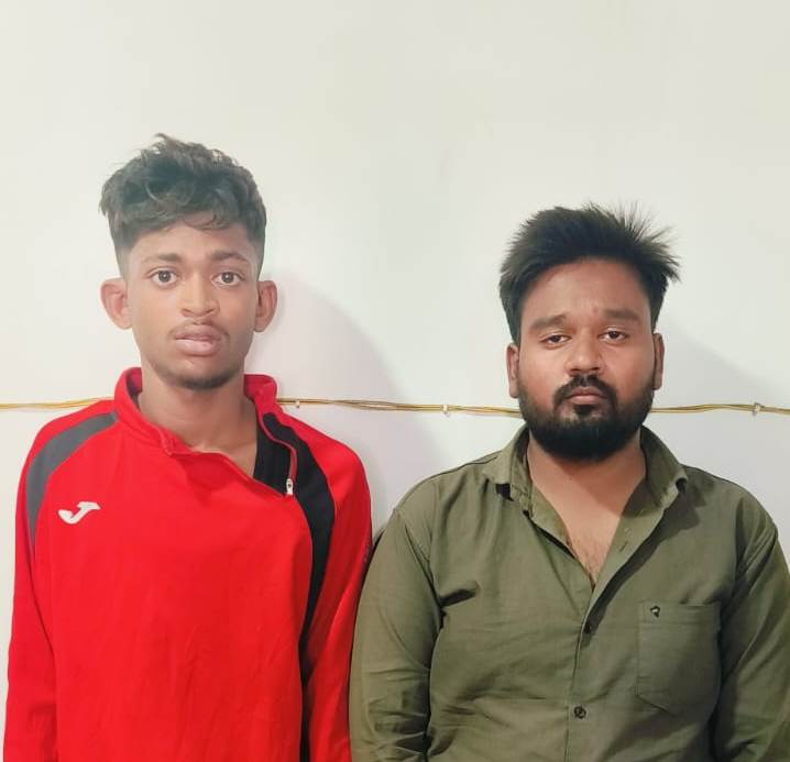 सूने मकान से चोरी करने वाले दो आरोपी गिरफ्तार, सोने-चांदी के जेवर और नकदी बरामद