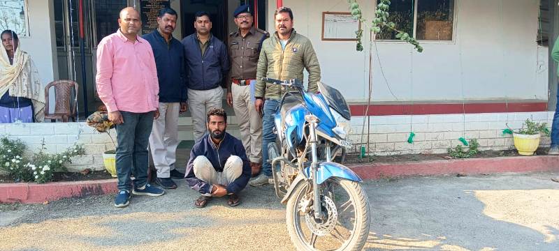 दोपहिया वाहन चोरी के मामले में सरगुजा पुलिस की त्वरित कार्यवाही : मामले का आरोपी किया गया गिरफ्तार… भेजा गया न्यायिक अभिरक्षा में.