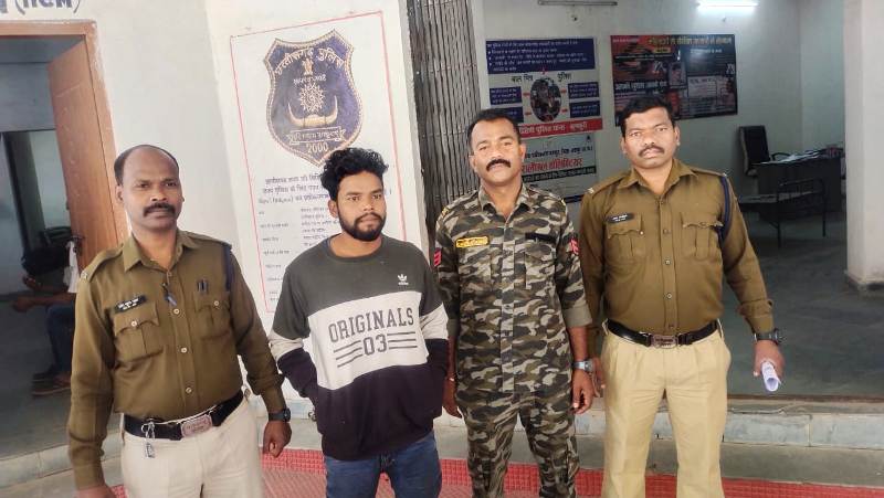 ऑपरेशन मुस्कान : नाबालिग बच्चियों को ढूंढने में जशपुर पुलिस को मिल रही निरंतर सफलता…एक सप्ताह में जशपुर पुलिस ने फिर तीन बच्चियों को पंजाब और रायगढ़ से बरामद कर किया परिजनों के सुपुर्द.