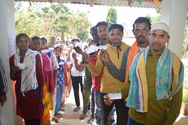 नगरीय निकाय चुनाव 2025: लोकतंत्र के महापर्व में मतदाताओं की ऐतिहासिक भागीदारी, मतदान में जबरदस्त उत्साह! जानें जिले भर में अब तक के मतदान की स्थिति…..
