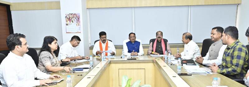 मुख्यमंत्री विष्णु देव साय का ग्रीष्मकाल में पेयजल की उपलब्धता सुनिश्चित करने पर जोर : कहा- फील्ड विजिट कर समस्याओं का मौके पर समाधान सुनिश्चित करें अधिकारी