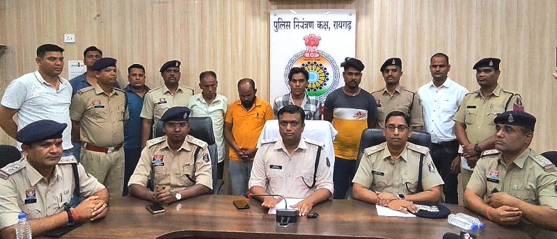 रायगढ़ पुलिस की बड़ी कार्यवाही : अंतर्जिला बाइक चोरी रैकेट का भंडाफोड़, 16 बाइक जब्त, चार आरोपी गिरफ्तार.