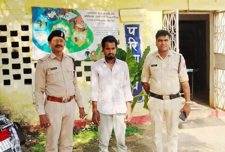 पत्नी की आत्महत्या के पीछे पति की प्रताड़ना! बार-बार की यातना के बाद उठाया खौफनाक कदम, आरोपी गिरफ्तार