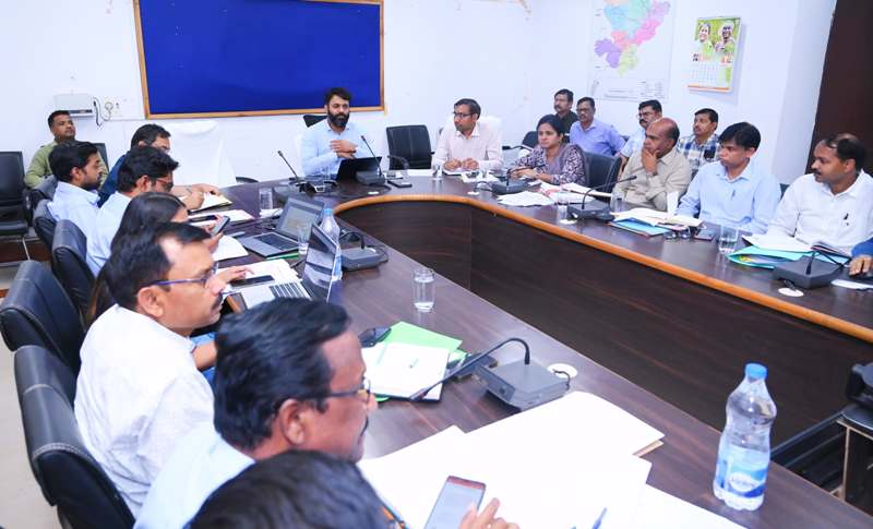 सुशासन तिहार से प्राप्त आवेदनों का जल्द से जल्द करें निराकरण- कलेक्टर जशपुर