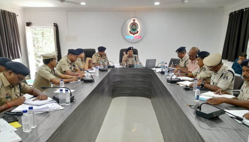 सुशासन तिहार 2025 :  SSP शशि मोहन सिंह ने अपराध नियंत्रण और शिकायत निपटान पर दिए सख्त निर्देश, 2 सप्ताह में मामलों के निपटान का लक्ष्य