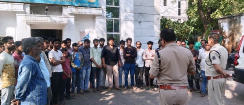 ‘अवैध प्रवासियों’ की पुलिस जांच जारी :  53 संदिग्धों की हुई जांच, सभी पर की जा रही है प्रतिबंधात्मक कार्यवाही.