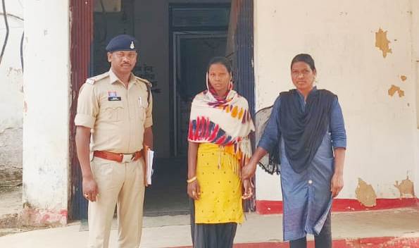 ऑपरेशन मुस्कान : जशपुर पुलिस ने तीन बच्चियों को सकुशल बरामद कर लौटाई परिजनों के चेहरे पर मुस्कान, बच्चियों को जबरन मजदूरी में लगाने वाली महिला गिरफ्तार, दूसरा आरोपी फरार