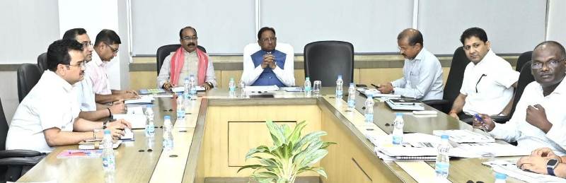 मुख्यमंत्री विष्णु देव साय ने नगरीय प्रशासन विभाग के कार्यों की समीक्षा की : कहा – आने वाले दस वर्षों की जरूरत के हिसाब से पानी की व्यवस्था पर हो काम, आउटर में विकसित हो रहे नए रिहायशी इलाकों में प्राथमिकता से उद्यान बनाएं