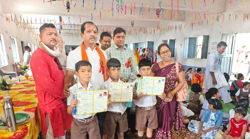 सरस्वती शिशु मंदिर कांसाबेल में धूमधाम से मनाया गया वार्षिक उत्सव : जिला पंचायत अध्यक्ष सालिक साय ने कहा- शिक्षा समाज के विकास का मूलमंत्र
