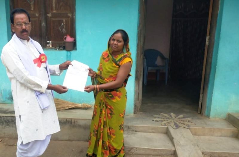 सुशासन तिहार में त्वरित समाधान : सरकार की बड़ी पहल, प्रेमचंद और रामदेव को घर बैठे मिली शौचालय निर्माण की स्वीकृति, जशपुर में सुशासन तिहार बना भरोसे की मिसाल.