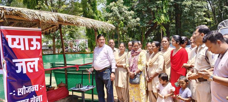 जशपुर प्रशासन की गर्मी में राहत की पहल : रणजीता स्टेडियम के पास लू से बचाव के लिए जिला प्रशासन और नगर सेना ने की शीतल जल प्याऊ की व्यवस्था.