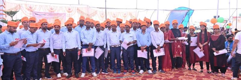 भू-अधिग्रहण से प्रभावित 86 युवाओं को मिला रोजगार : महिला एवं बाल विकास मंत्री श्रीमती लक्ष्मी राजवाड़े ने वितरित किए नियुक्ति पत्र