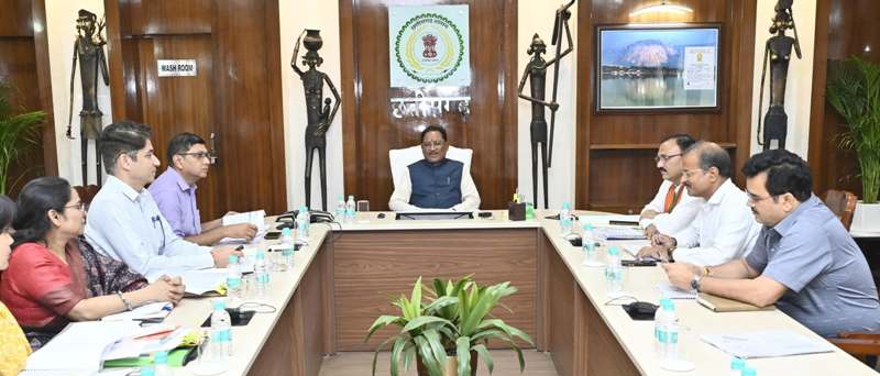 मुख्यमंत्री विष्णुदेव साय की अध्यक्षता में स्वास्थ्य विभाग की समीक्षा बैठक सम्पन्न : आमजन के हित में करें स्वास्थ्य सुविधाओं का विस्तार