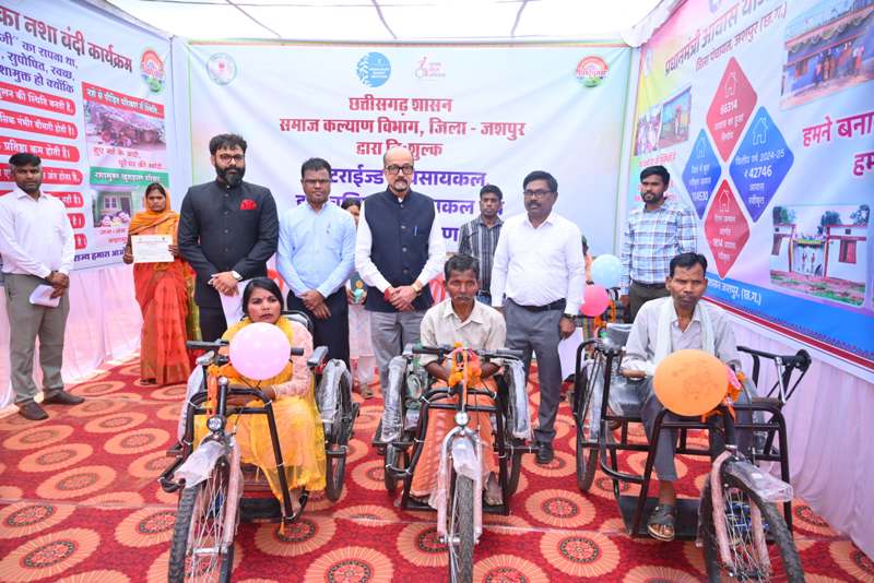सुशासन तिहार 2025 : दिव्यांग कमला ने मोटराइज्ड ट्राई साइकिल मिलने पर जाहिर की खुशी