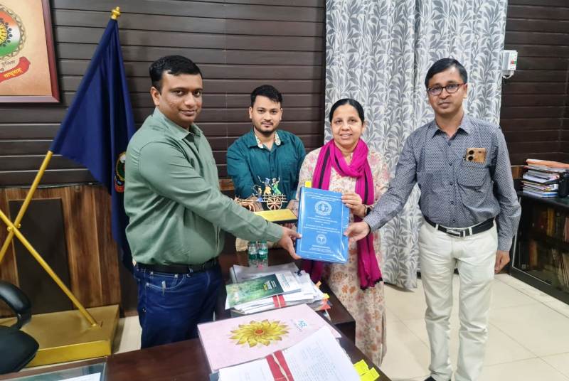 मेडिकल शोध में हुआ चौंकाने वाला खुलासा : तनाव, कम नींद, जंक फूड: रायगढ़ पुलिसकर्मियों के स्वास्थ्य पर शोध में सामने आई चिंता बढ़ाने वाली हकीकत, पुलिस की वर्दी के पीछे छिपी स्वास्थ्य समस्याएं.