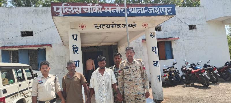 ऑपरेशन शंखनाद : जशपुर पुलिस ने 12 नग गौ वंशों को कराया तस्करों के चंगुल से मुक्त, दो पशु तस्करों को लिया हिरासत में, भेजा जावेगा जेल