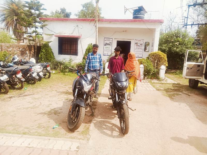 मोडिफाइड साइलेंसर एवं ओवर स्पीड के खिलाफ जशपुर पुलिस का कड़ा प्रहार : दो बाइकर्स को पुलिस ने धर दबोचा, एक में नाबालिक के पिता के खिलाफ पहली बार जशपुर पुलिस ने की कार्यवाही