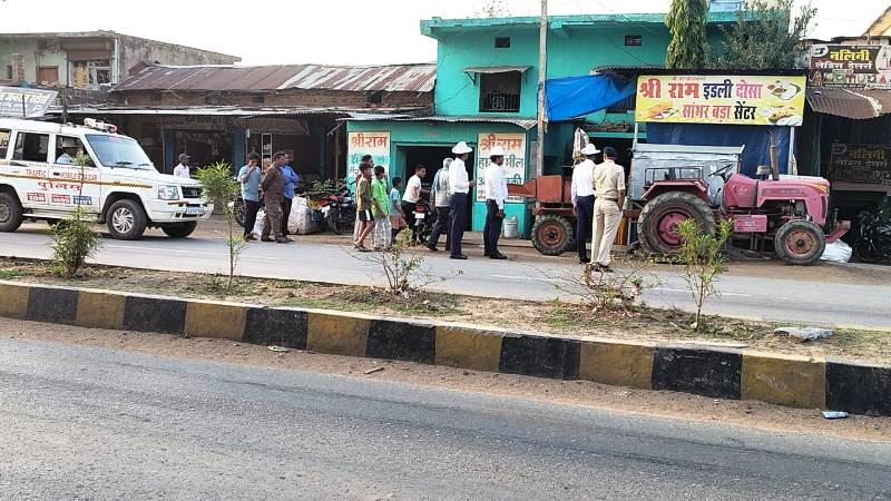 समाधान सेल की सख्त कार्रवाई : लवन रोड पर अतिक्रमण हटवाकर बहाल की गई यातायात व्यवस्था, दुकानों से हटवाया अतिक्रमण, ठेले-खोमचे हटाए गए, लवन रोड हुआ साफ-सुथरा.