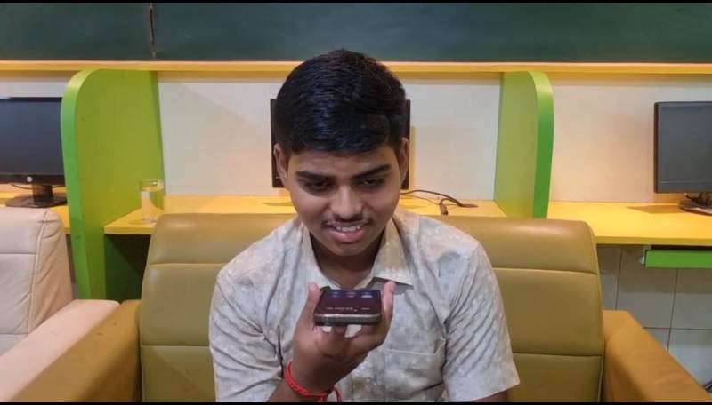 मुख्यमंत्री ने कक्षा 10 वीं में प्रदेश में प्रथम स्थान प्राप्त करने वाले नमन खुंटिया से मोबाइल से बात कर दी बधाई और शुभकामनाएं, भविष्य में इंजीनियर बनना चाहते हैं नमन