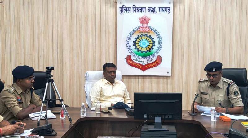 गंभीर चोट और हत्या के प्रयास मामलों पर केंद्रित कार्यशाला : रायगढ़ में विवेचकों को मिला न्यायिक साक्ष्य संकलन का प्रशिक्षण, हर शनिवार आयोजित पुलिस कार्यशाला में इस बार हत्या के प्रयास के मामलों पर फोकस, विवेचकों ने सीखी कानूनी बारीकियाँ.