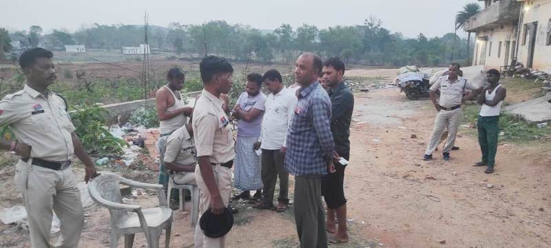 अवैध प्रवासियों एवं संदिग्ध किरायेदारों की जांच हेतु जशपुर पुलिस ने चलाया विशेष अभियान : कुनकुरी में बाहर से आकर रह रहे 32 व्यक्तियों के दस्तावेजों की जांच की गई, चार मकान मालिकों के विरुद्ध किराएदारों से संबंधित जानकारी नहीं देने पर की गई वैधानिक कार्यवाही