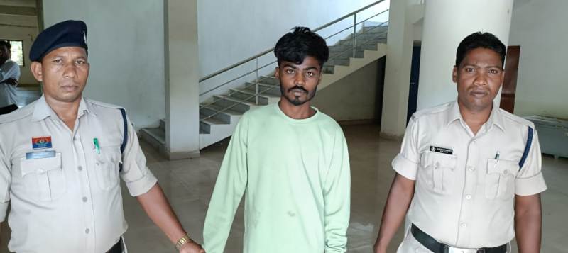 ऑपरेशन मुस्कान : जशपुर पुलिस ढूंढ लाई एक बच्ची को केरल से, नाबालिक को भगाकर ले गया था आरोपी, पुलिस ने किया गिरफ्तार