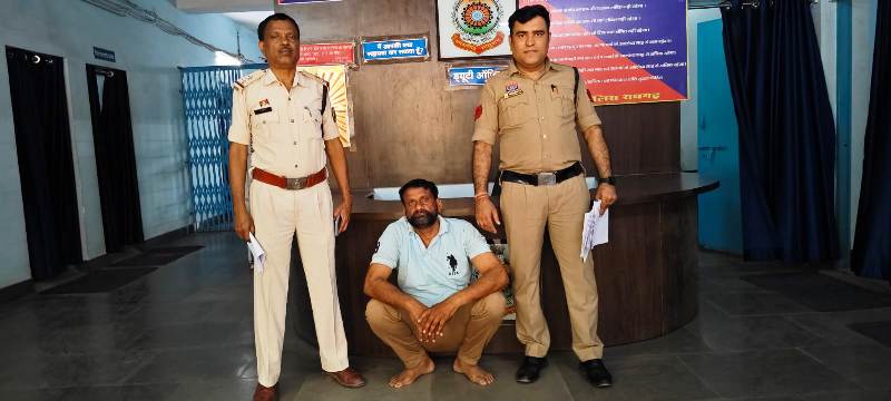 ट्रेलर चोरी का फरार मास्टरमाइंड गिरफ्तार : कोतरारोड़ पुलिस को बड़ी सफलता, छः महीने से पुलिस को चकमा दे रहा था मास्टरमाइंड सरगना राशिद खान, आखिरकार हुआ गिरफ्तार !