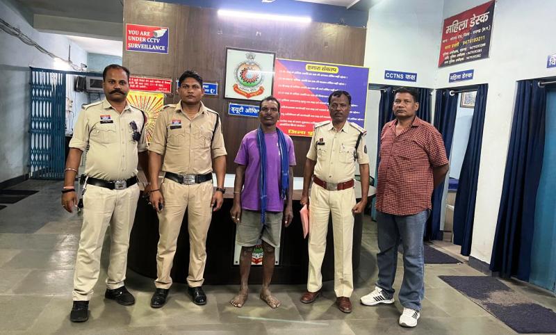 रायगढ़ पुलिस का महाअभियान : SP दिव्यांग कुमार पटेल के नेतृत्व में बड़ी कार्रवाई, 15 दिन में 296 स्थायी वारंटियों की गिरफ्तारी, 20 साल से फरार हत्यारा भी चढ़ा हत्थे, अपराधियों की धरपकड़ से रायगढ़ जिले में मचा हड़कंप.