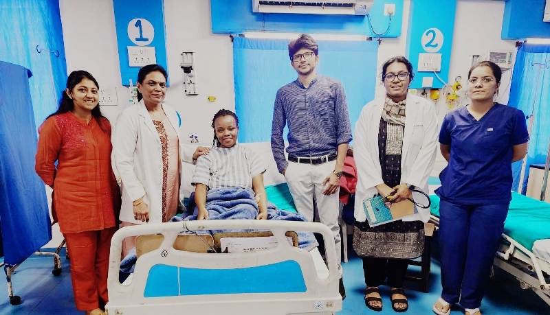 साउथ अफ्रीका के मरीज की हुई अम्बेडकर अस्पताल में सफल सर्जरी : पित्ताशय की पथरी की समस्या से जूझ रही थी मरीज, पं. नेहरू चिकित्सा महाविद्यालय एवं अम्बेडकर अस्पताल के सर्जरी विभाग में हुई सफल लेप्रोस्कोपिक कोलेसिस्टेक्टॉमी