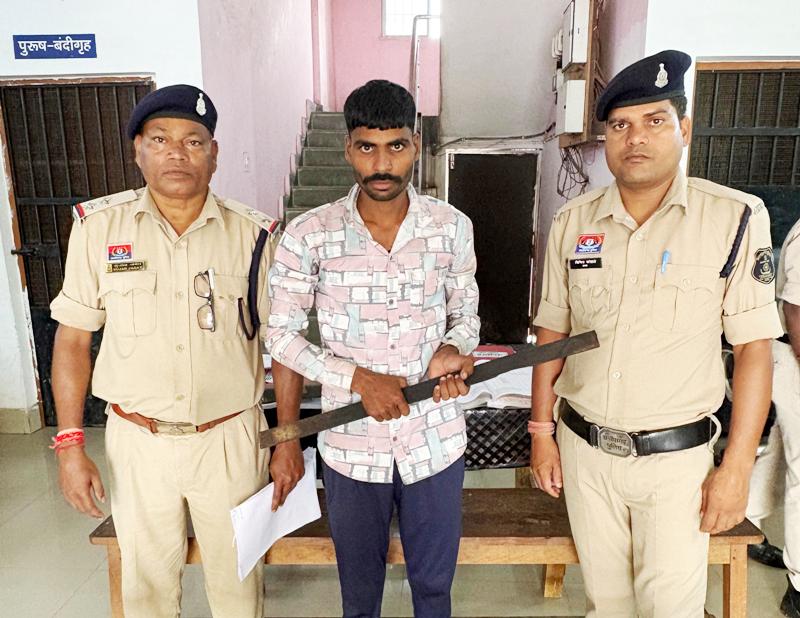 पुरानी दुश्मनी ने लिया हिंसक रूप, युवक पर लोहे की रॉड से सिर पर जानलेवा हमला, आरोपी गिरफ्तार