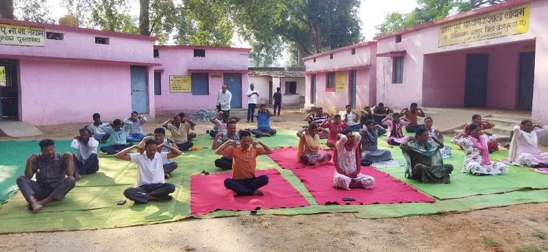 महाकुंभ योग सप्ताह में ग्रामीणों का उत्साह चरम पर, स्कूली बच्चों से लेकर जनप्रतिनिधियों तक ने अपनाया योग