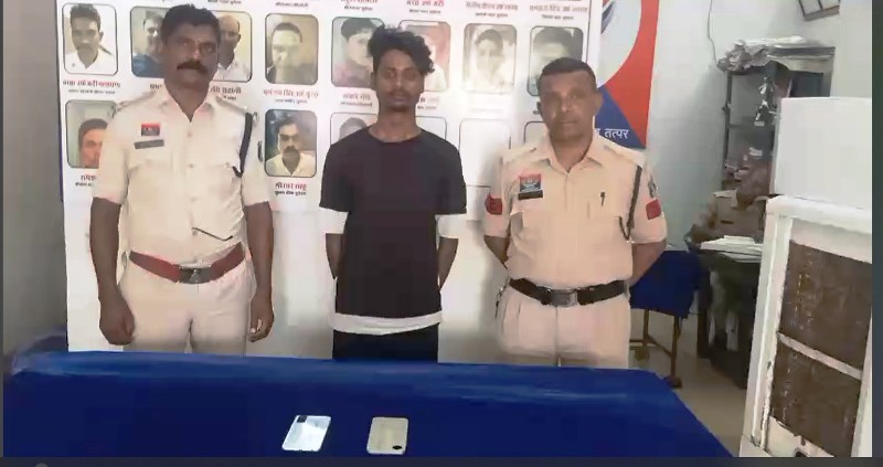 सुपेला पुलिस की बड़ी कामयाबी : 30 हजार नकद और चांदी के जेवर चोरी करने वाले आरोपी गिरफ्तार, नकद और चांदी की चैन बरामद, भेजा गया न्यायिक रिमाण्ड में जेल.