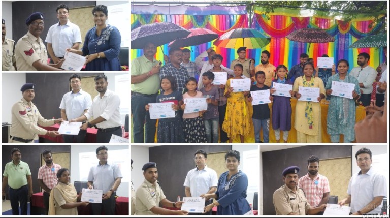 ClickSafe अभियान ने जशपुर में रचा डिजिटल सुरक्षा का इतिहास, 120 युवाओं ने गांव-गांव जाकर फैलाया साइबर जागरूकता का उजाला, जशपुर में 3 दिवसीय ClickSafe अभियान के समापन पर SSP ने कहा – ‘आप ही हैं भविष्य के साइबर रक्षक’