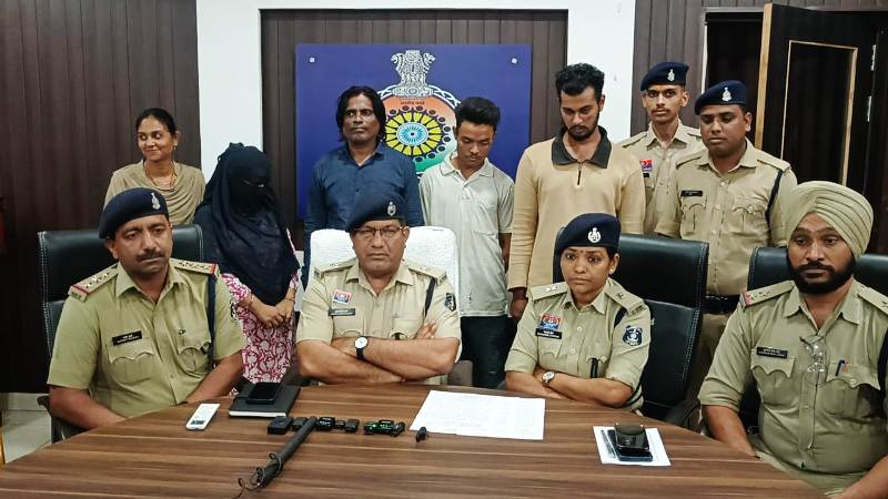 पुलिस की बड़ी कार्रवाई : दुर्ग जिले में हत्या की नीयत से हमला, नंदनी पुलिस ने 24 घंटे में प्राणघातक हमला करने वाले पकड़े तीन हमलावर, न्यायालय में किया गया पेश.