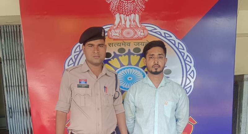 टायर खरीदने आया था रायपुर, ऑटो में ही हो गया कंगाल! शातिर चोर ने सुनियोजित चाल में पार किए 39,500 रुपए, पुलिस ने शातिर चोर आसिक अंसारी को किया गिरफ्तार