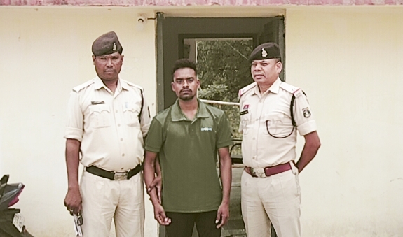 जशपुर : प्रेम विवाद ने ली युवती की जान, सुसाइड के लिए मजबूर करने वाले आरोपी विवेकानंद साय गिरफ्तार