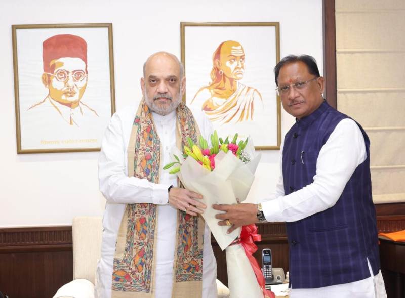 छत्तीसगढ़ के मुख्यमंत्री विष्णुदेव साय ने केंद्रीय गृहमंत्री से की मुलाकात, नक्सल ऑपरेशन की उपलब्धियों और बस्तर के विकास की दी जानकारी